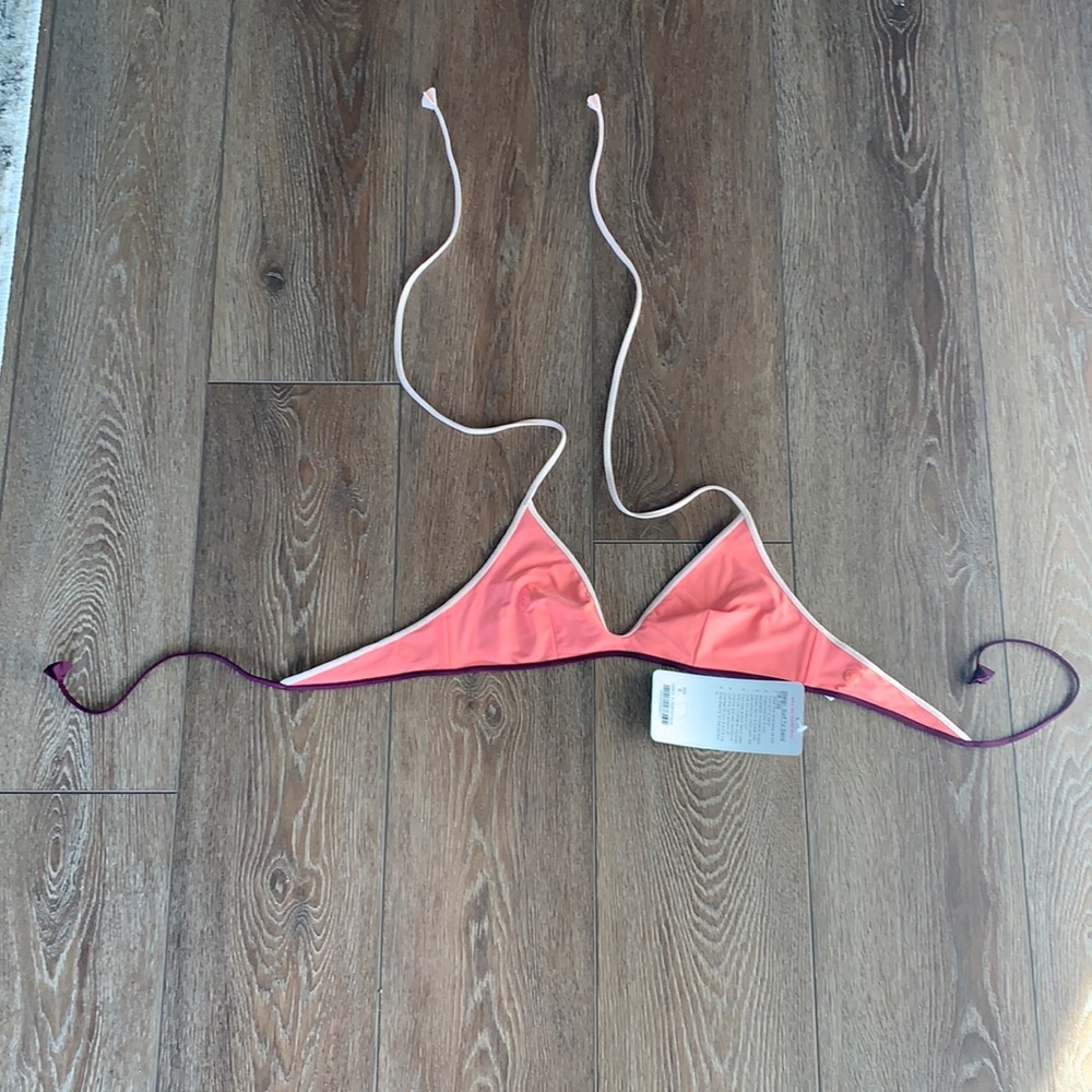 Lululemon surf to sand tie top